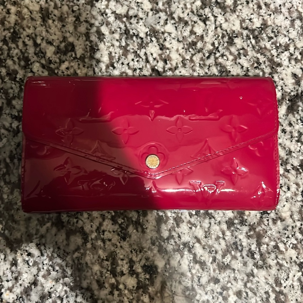 Louis VuittonMonogram Vernis Sarah Wallet